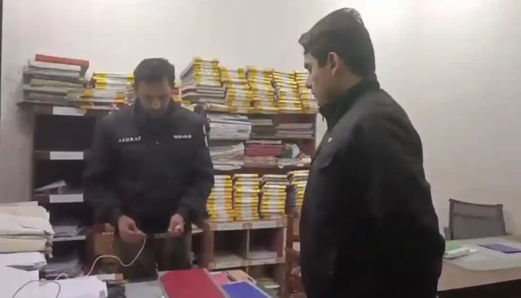 Ghalla Mandi Police
